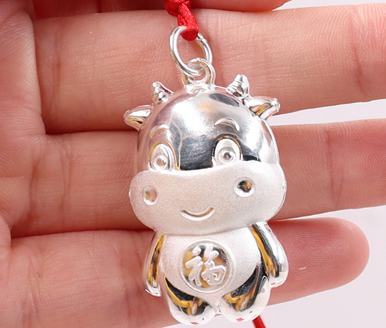 银牛吊坠生肖牛个性足银项链牛气冲天本命年银饰礼物新品吊坠搭配红绳