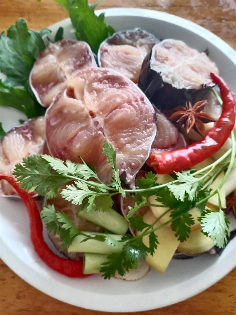 鲶鱼活体食用淡水鱼大口胡子鲶黑鱼片铁锅炖鲶鱼鲜活现杀500g冷运整鱼