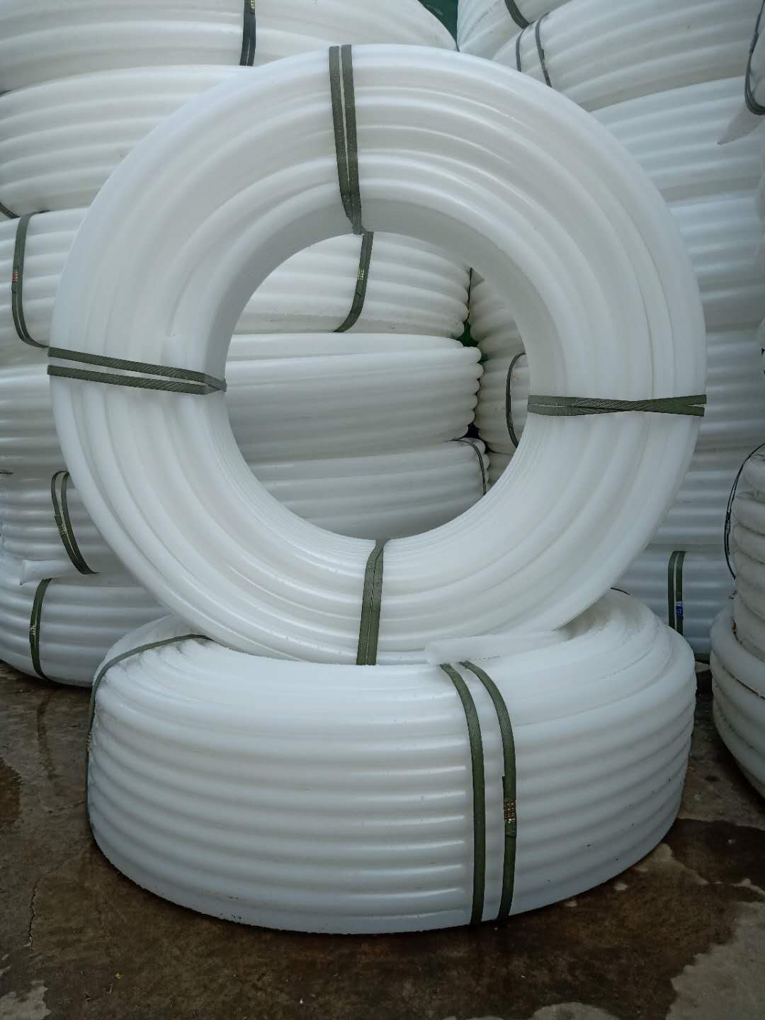 pe给水管塑料硬管pe穿线管白色电力管地埋管热熔盘管直管25一寸外径dn