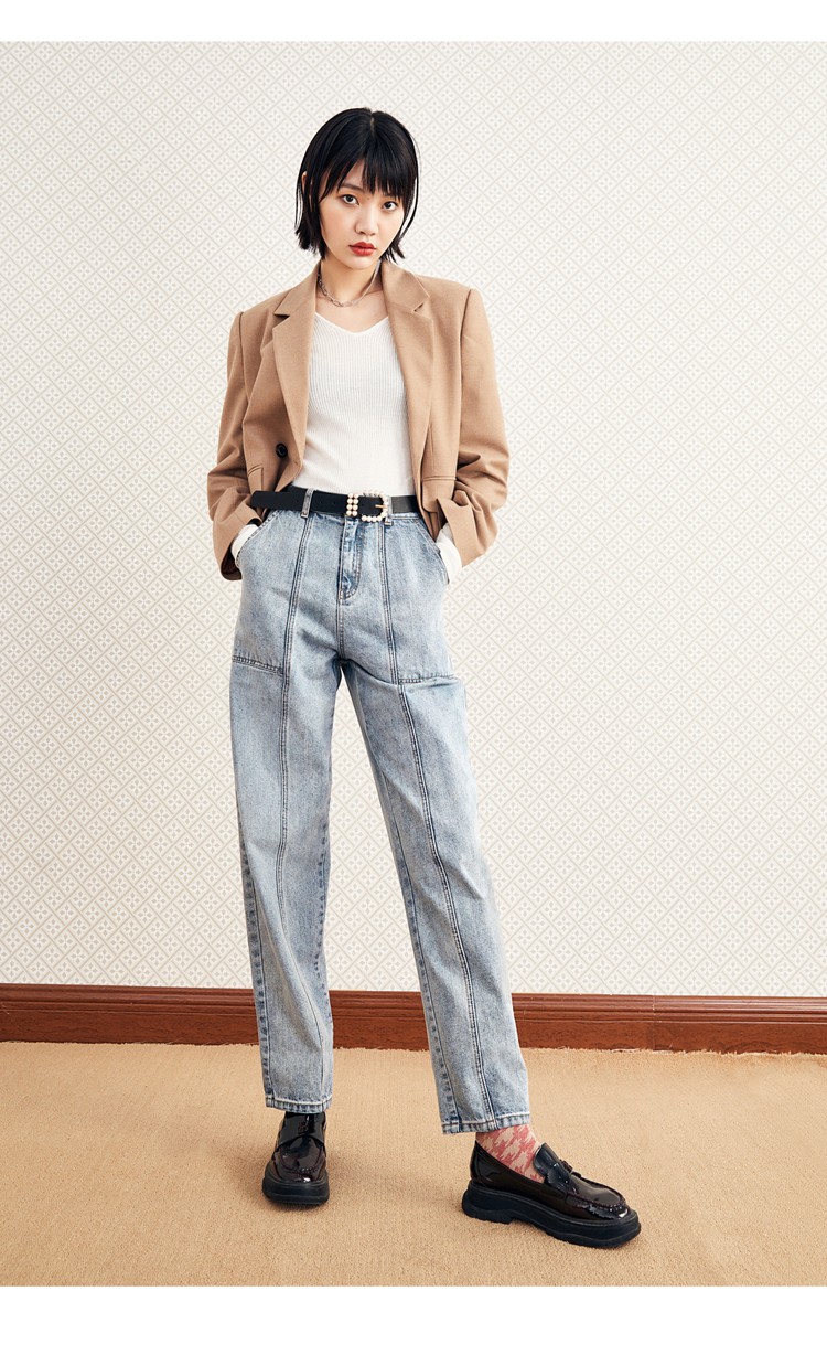 太平鸟高腰复古锥型牛仔裤女2020秋季新款珍珠扣腰带哈伦牛仔裤女