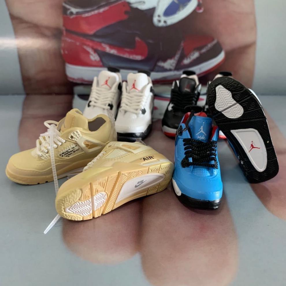 蜜丝吴新品aj书包挂坠球鞋aj篮球迷你模型鞋情侣朋友生日创意礼物汽车