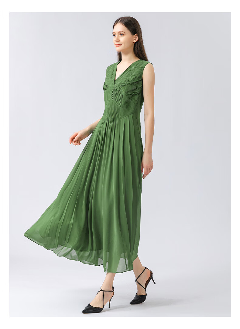 voa桑蚕丝乔其纱v领无袖真丝连衣裙立体褶皱大摆草绿色塔克褶礼服裙