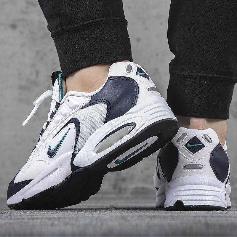 耐克(nike)男鞋春季air max triax 96 气垫减震耐磨舒适休闲跑步鞋 cv