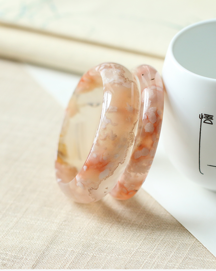 【初逅】樱花玛瑙手镯感经典圆镯高冰透飘花少女粉数量很少的好物 39