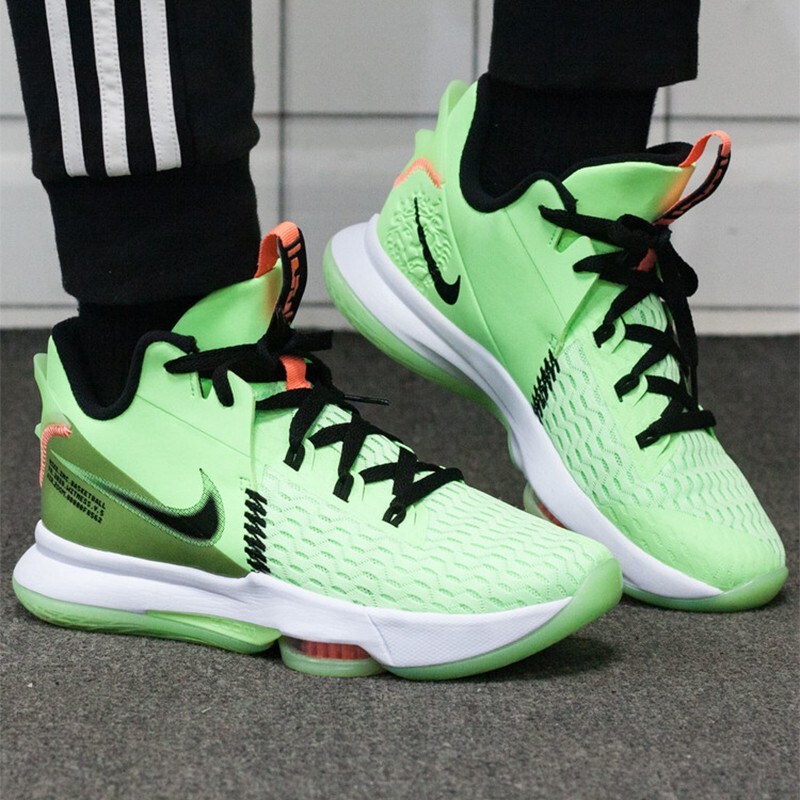 【现货】 耐克nike lebron witness詹姆斯黑白实战团队篮球鞋ao42-009