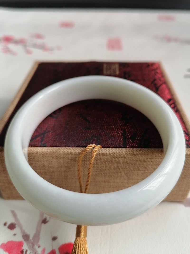 时乾天然活玉陕西蓝田玉手镯高货品质象牙白平安玉镯子高白润细腻61cm