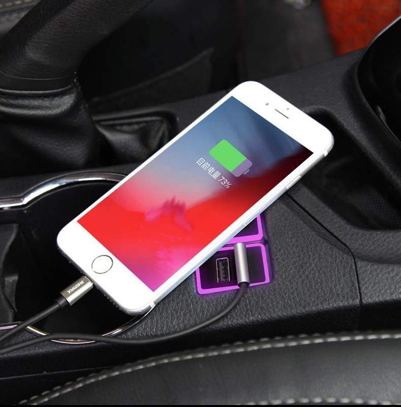 沃车沃专用车载手机充电器线汽车改装苹果安卓typec孔一拖三车载快充