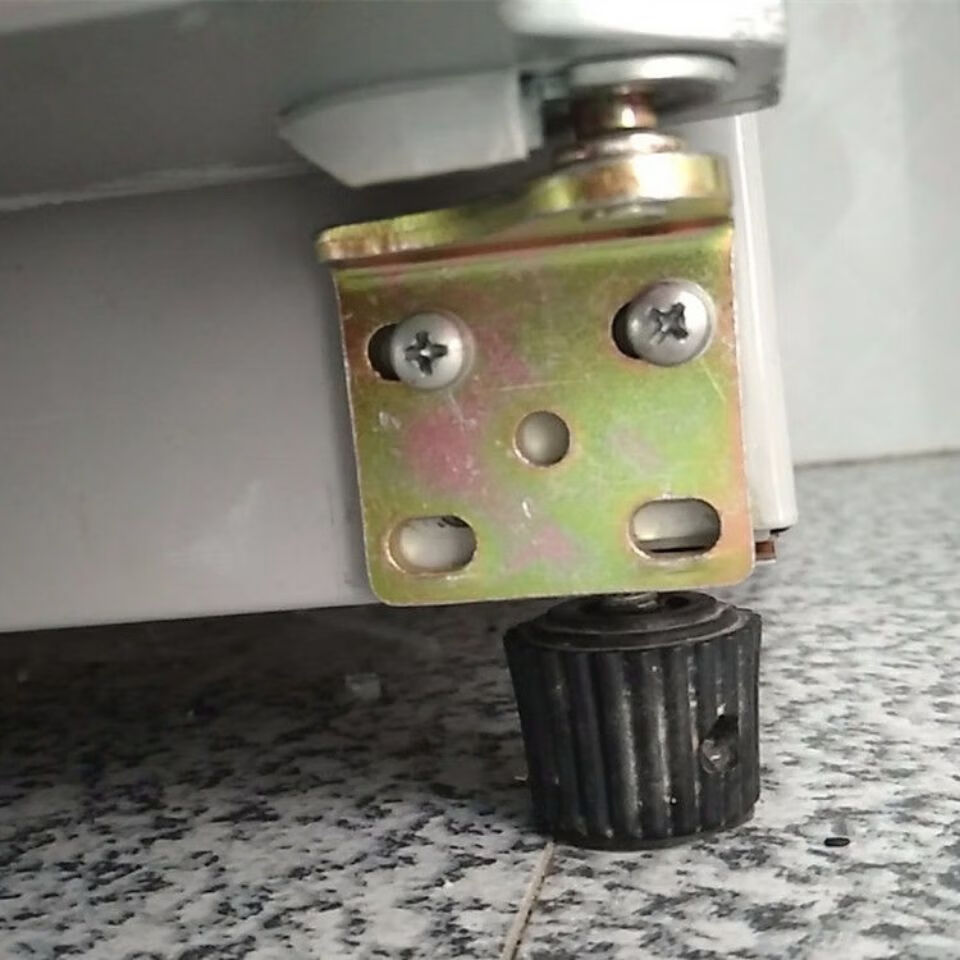 家用冰箱彩锌门铰链冰柜底部维更换修配件右下门轴活合页t款通用材质