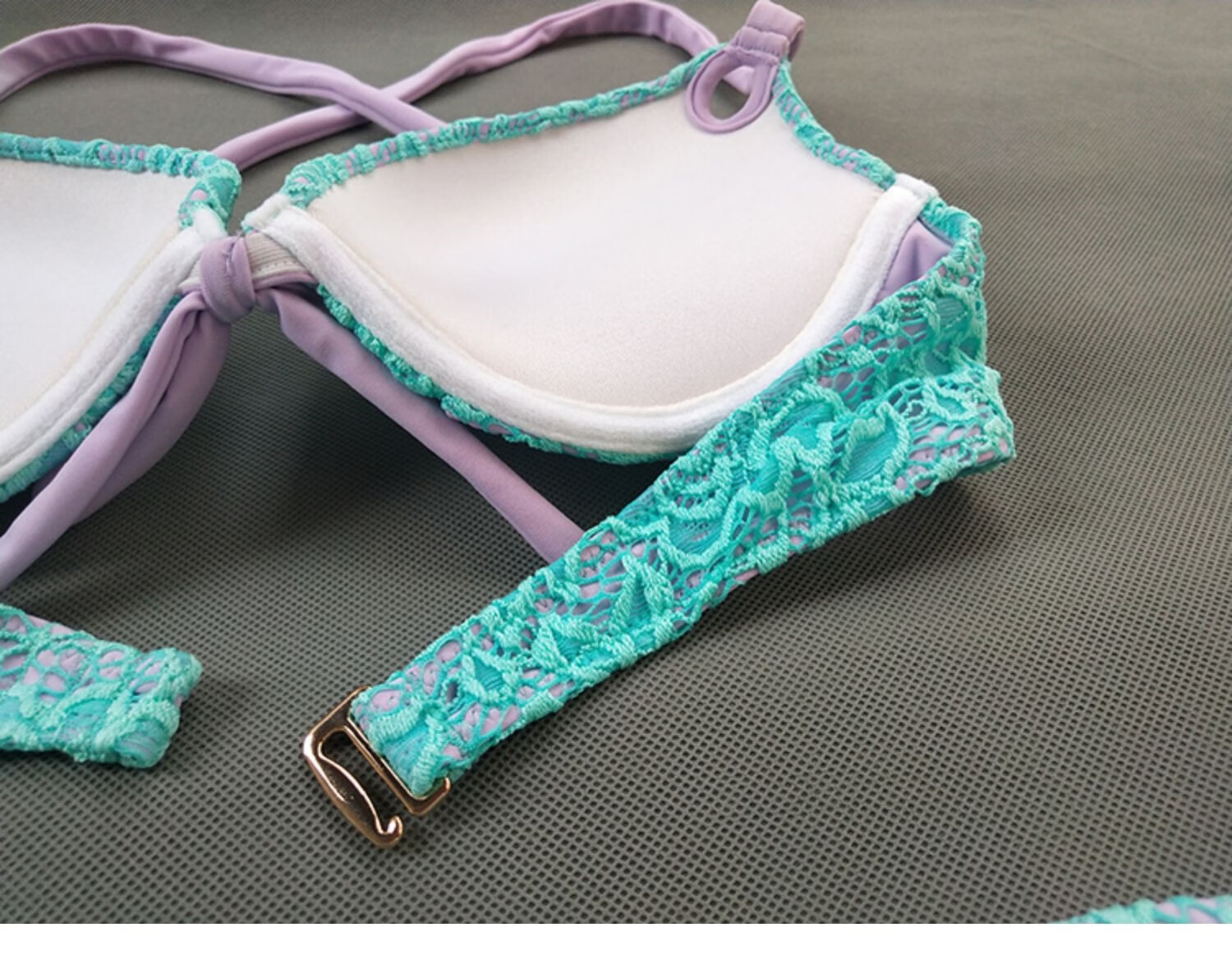 比基尼聚拢性感显胸大三角泳装超暴露三点式分体泳衣女小胸bikini