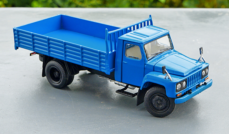 老解放卡车模型143原厂二汽东风eq140载货车合金军车静态摆件老款圆灯