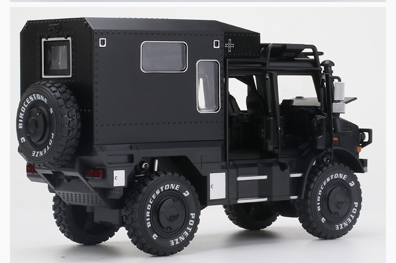 132奔驰乌尼莫克汽车模型仿真合金军事房车男孩玩具收藏摆件礼品132乌