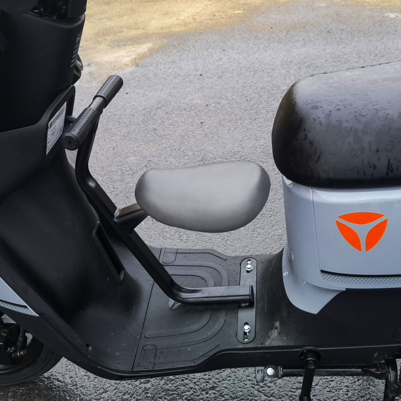 雅迪de3儿童座椅前置免打孔改装配件螺丝固定冠能电动车宝宝椅 全包