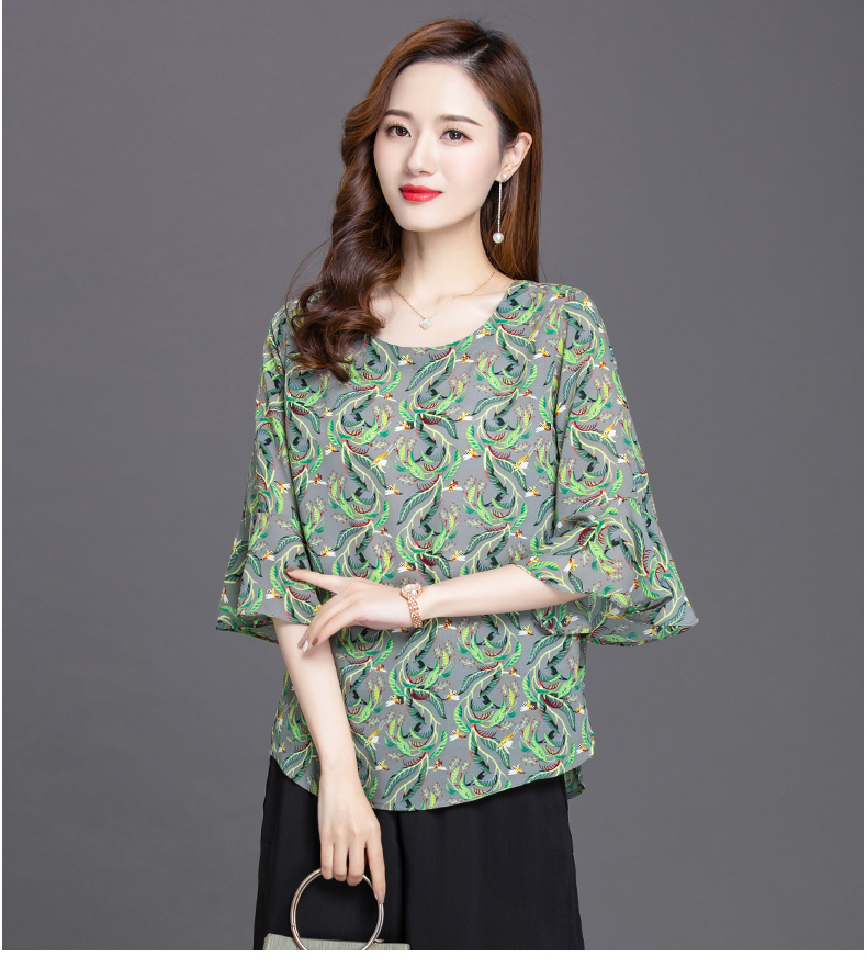 雅鹿旗舰官方 中袖夏装上衣女宽松洋气雪纺衫妈妈遮肚子碎花显瘦大码