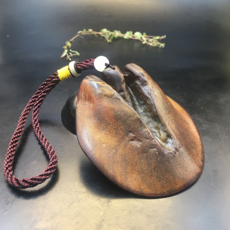 默奢天然黑驴蹄子吊坠平安牌子手把件刮痧板摸金符驴蹄子手把件