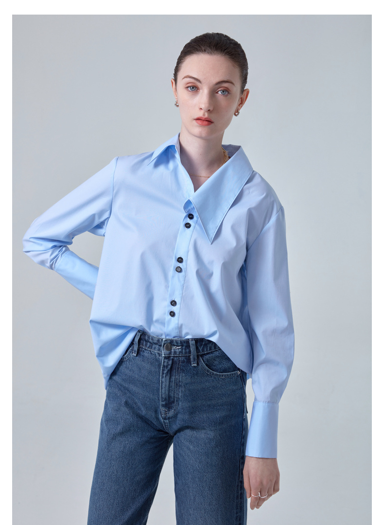 icy2021春季新款时尚简约不对称领口衬衣女袖克夫加长设计衬衫 浅蓝 s