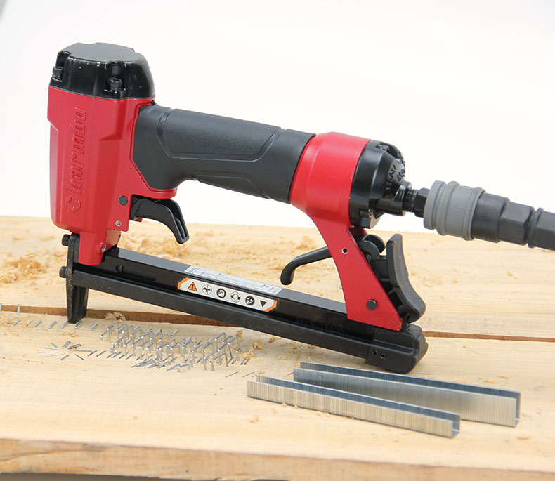 1013码钉枪气动1010j马钉抢软包坐垫相框木工门型钉枪u型钉枪charmbo