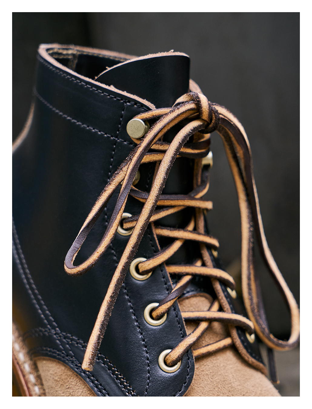 玩累了的孩子美式复古拼头层牛皮马丁外翻缝制手工高帮工装伐木靴售罄