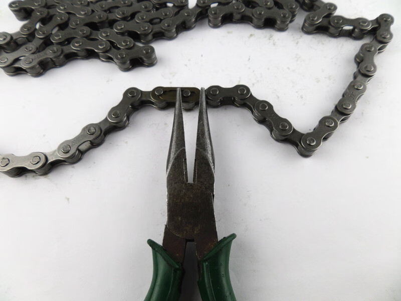 普通自行车单速链条带活节连扣死飞车链子 折叠车普通自行车链  