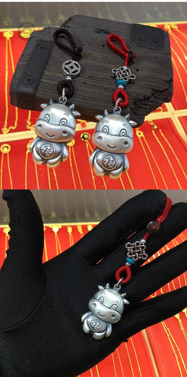 s999本命年红绳车钥匙扣包包挂件 新款刻字 纯银福气牛中国结纽扣款