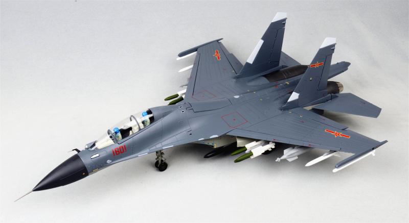 歼16合金战斗机飞机模型中国j16歼击轰炸机成品仿真摆件航模 1:32 配