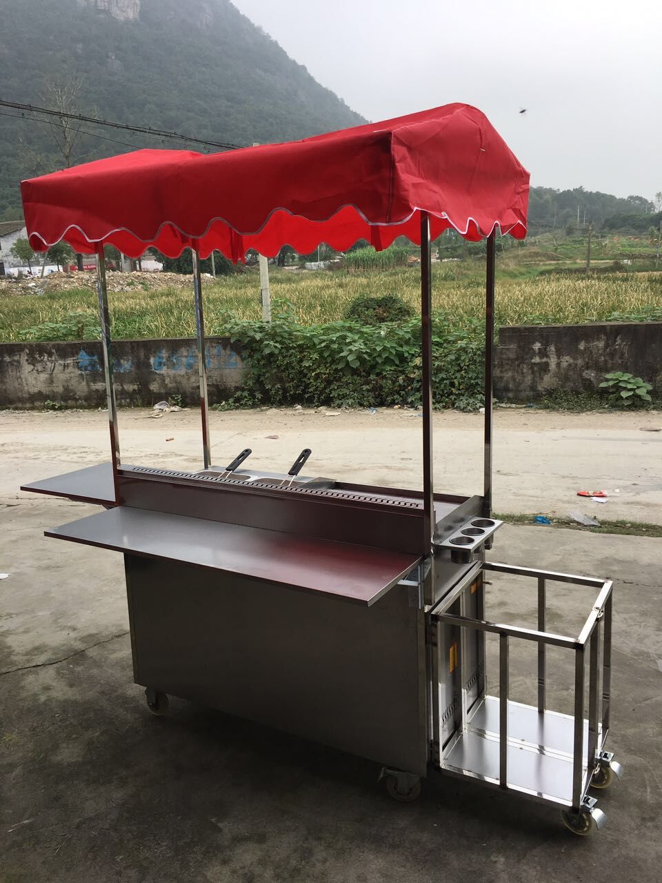 商用牛杂车网红燃气港式喷泉牛杂车路边摊夜市多功能手抓饼推车麻辣烫