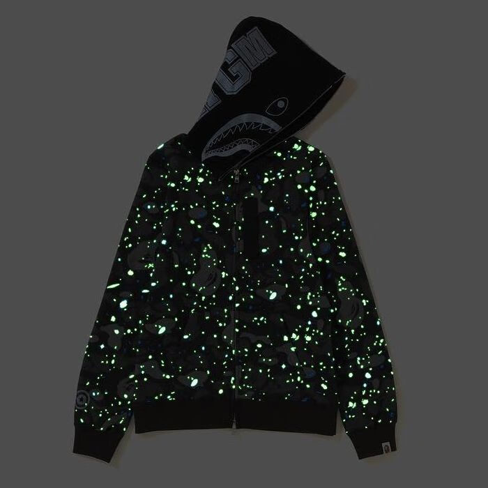 aape【品牌特价】bape夜光迷彩鲨鱼头卫衣外套男女情侣同款黑白刺绣连
