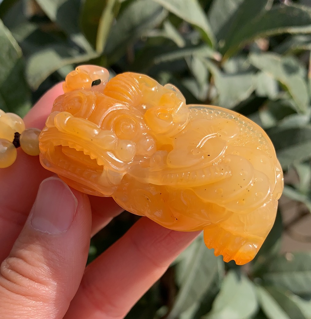 天然黄龙玉茄子山鸡油黄精雕霸王貔貅大挂件证书新款