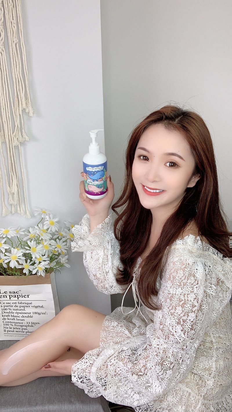 300ml大瓶品雪小鲸鱼身体乳保湿补水嫩白留香去润肤霜保湿乳小鲸鱼