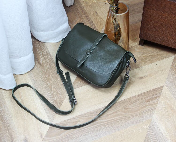 潮王品牌 真皮包包斜挎包女秋冬新款大容量百搭休闲头层牛皮单肩小方