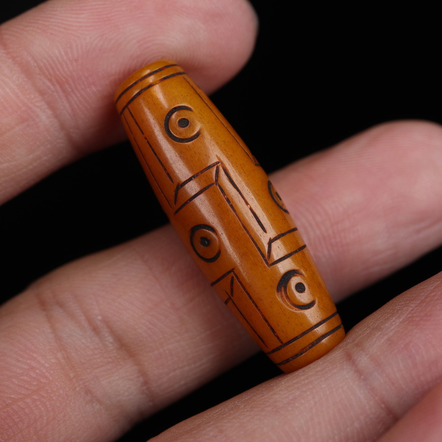 异地彩虹手工雕刻精品油润牦牛骨九眼天珠吊坠藏式灵骨天眼珠散珠