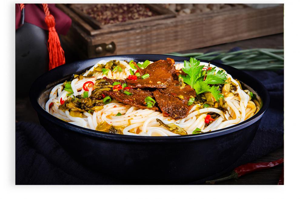 湖南特产常德米粉保鲜湿米粉红烧麻辣牛肉粉方便速煮即食早餐米粉