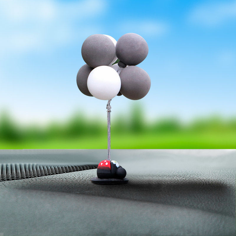 告白气球汽车摆件车载香水座彩色卡通可爱创意软陶车内装饰品粉白气球