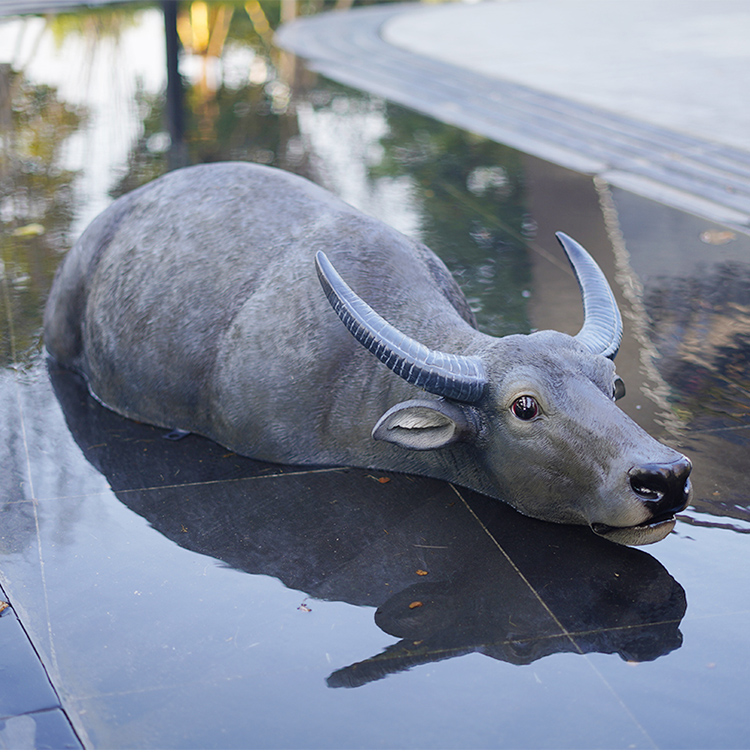 仿真动物水牛雕塑摆件黄牛奶牛户外园林景观装饰品玻璃钢大型模型小号