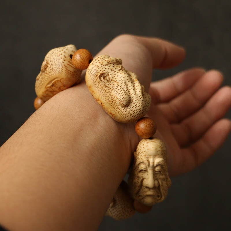 纯手工文玩竹根雕罗汉竹制手串 雕刻"喜怒哀乐愁"手把件手持男款 图片