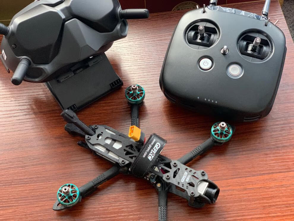 大疆同款djidji格普mark4hd五寸穿越机fpv高清数字图传5寸无人机超值