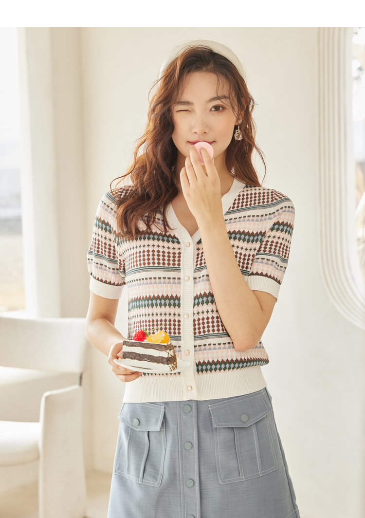 针织衫薄款女短袖佳人苑2021夏装新款v领单排扣气质百搭针织上衣 粉色