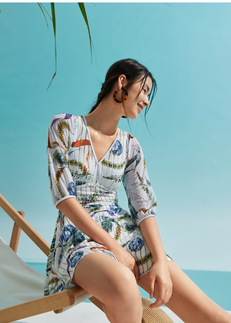 yinerlife音儿游泳衣女仙女范新款印花露背裙式连体泳衣聚拢遮肚显瘦