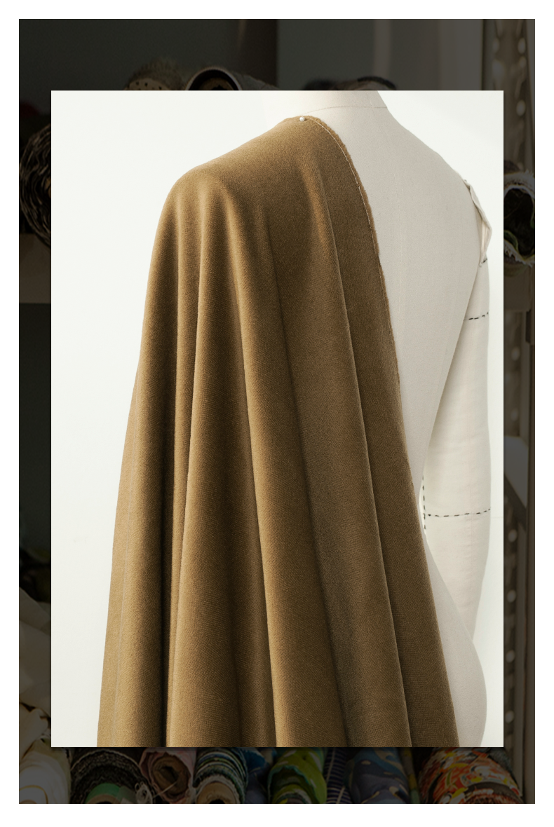 煊缎 焦糖色毛绒布 柔软垂坠纯色毛呢裤子布料 服装 面料西装布