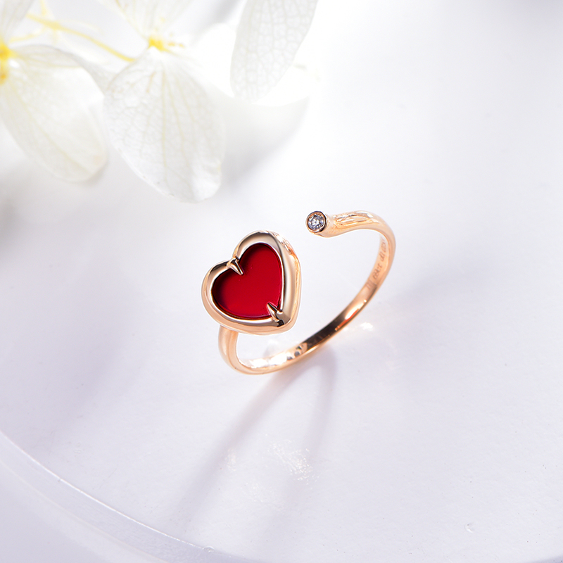 米莱珠宝爱心形红18k金玛瑙戒指指环彩金女戒定制fg优白vs微瑕配钻