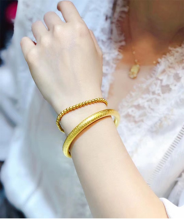老鳯祥云同款古法黄金手镯心经妈妈款999足金镯子女磨砂面闭口复古