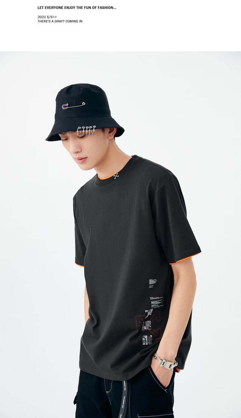 太平鸟男装 黑色印花t恤潮酷机能风短袖t恤青年运动打底t恤上装夏