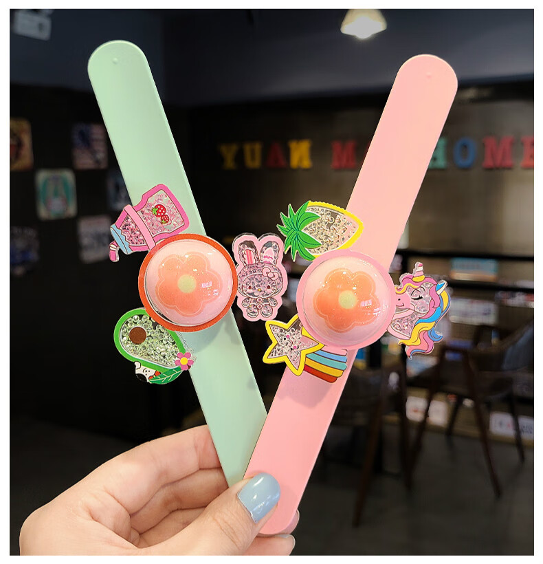 儿童带灯可旋转手环女童卡通玩具手镯圈幼儿园宝宝节日礼物小恐龙