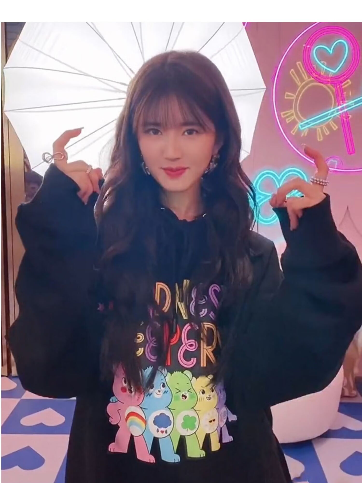 nkf赵露思同款彩虹小熊卡通图案连帽卫衣女黑色抖音同款2021加绒宽松