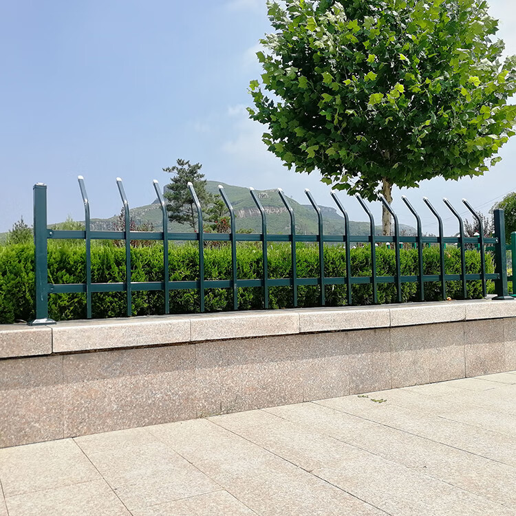 热镀锌钢管草坪护栏绿化带隔离围栏花池防护栏杆篱笆铁艺栅栏白色30