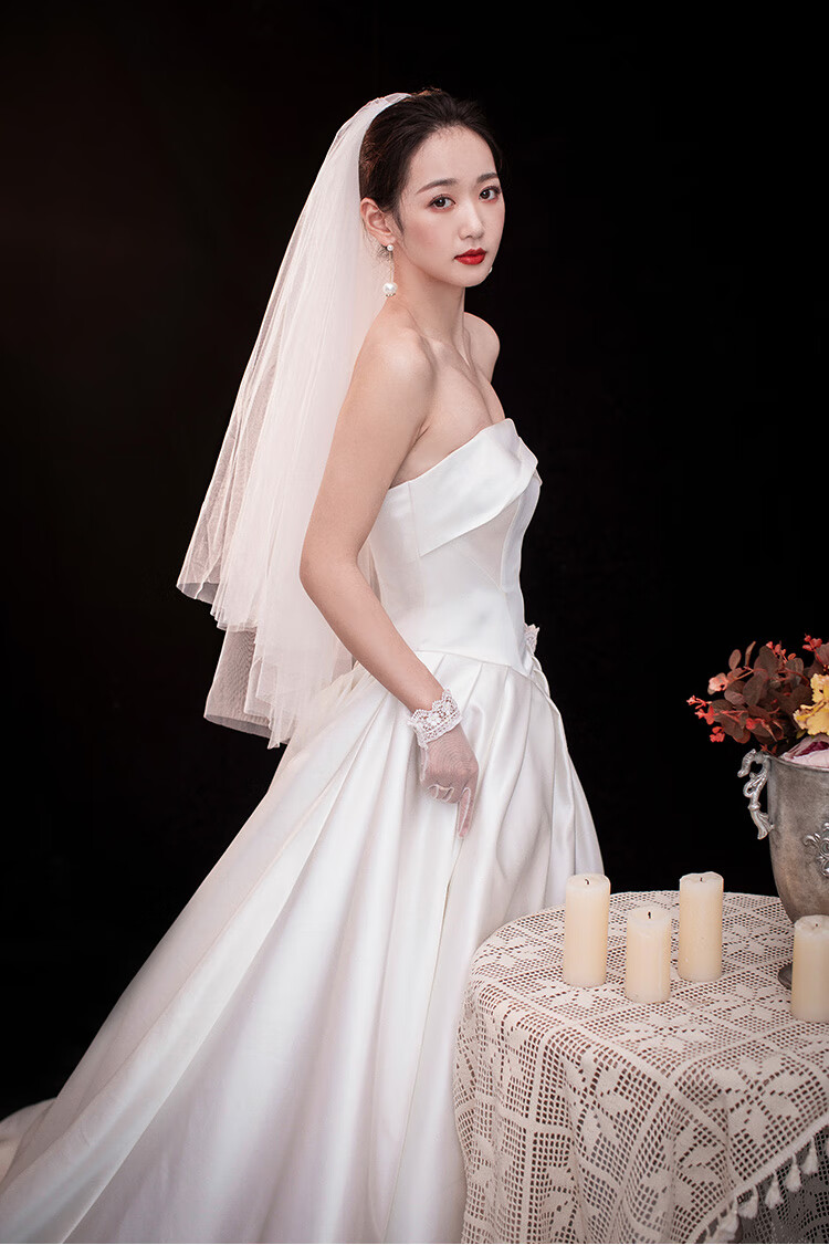 新娘主结婚纱女头纱新款白色拍照道具头饰超仙森系香槟色领证头纱 短