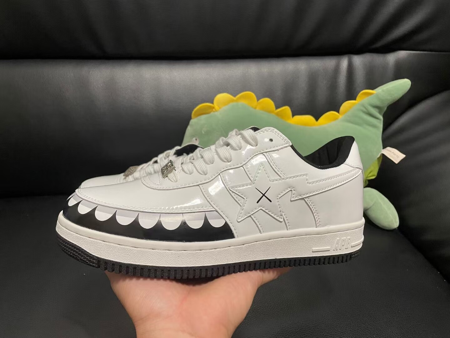 bapesta鞋子kaws联名流星漆皮年经典拼色男女情侣低帮休闲板鞋 黑色