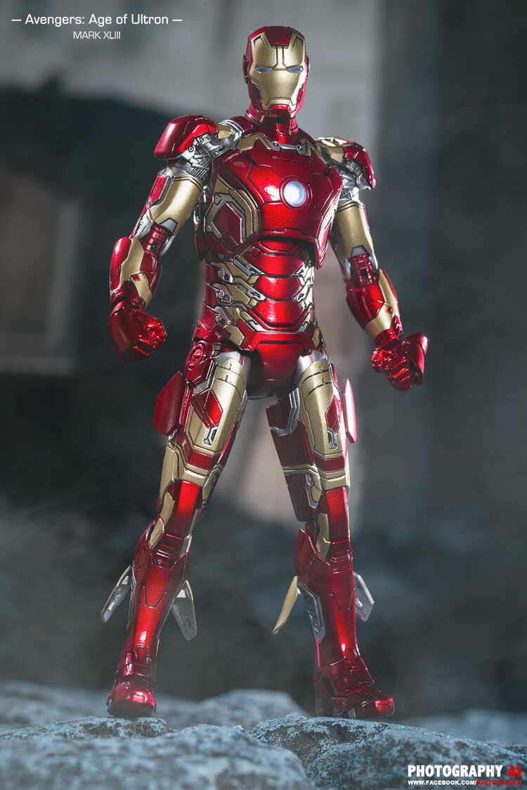 钢铁侠模型1/12超合金属cs mk43 mk42 mk7可动发光兵人模型 comicave