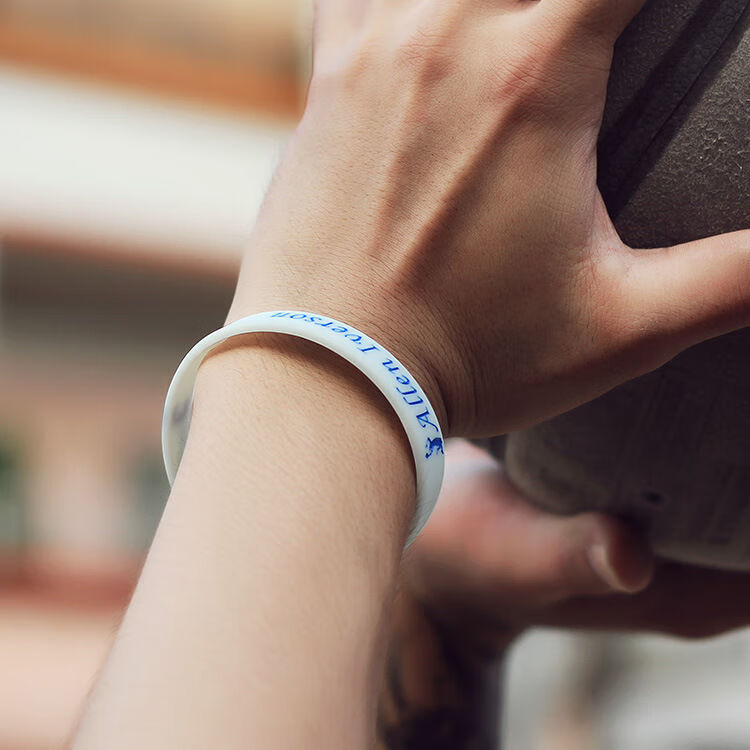 苛鱼nba球星湖人詹姆斯新款篮球手环熔岩励志男女时尚手链运动手环