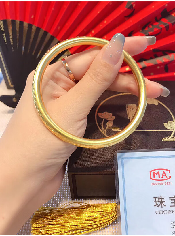 妙灵阁古法锤纹手镯黄金实心手工首饰999足金镯子女2021年新款三八