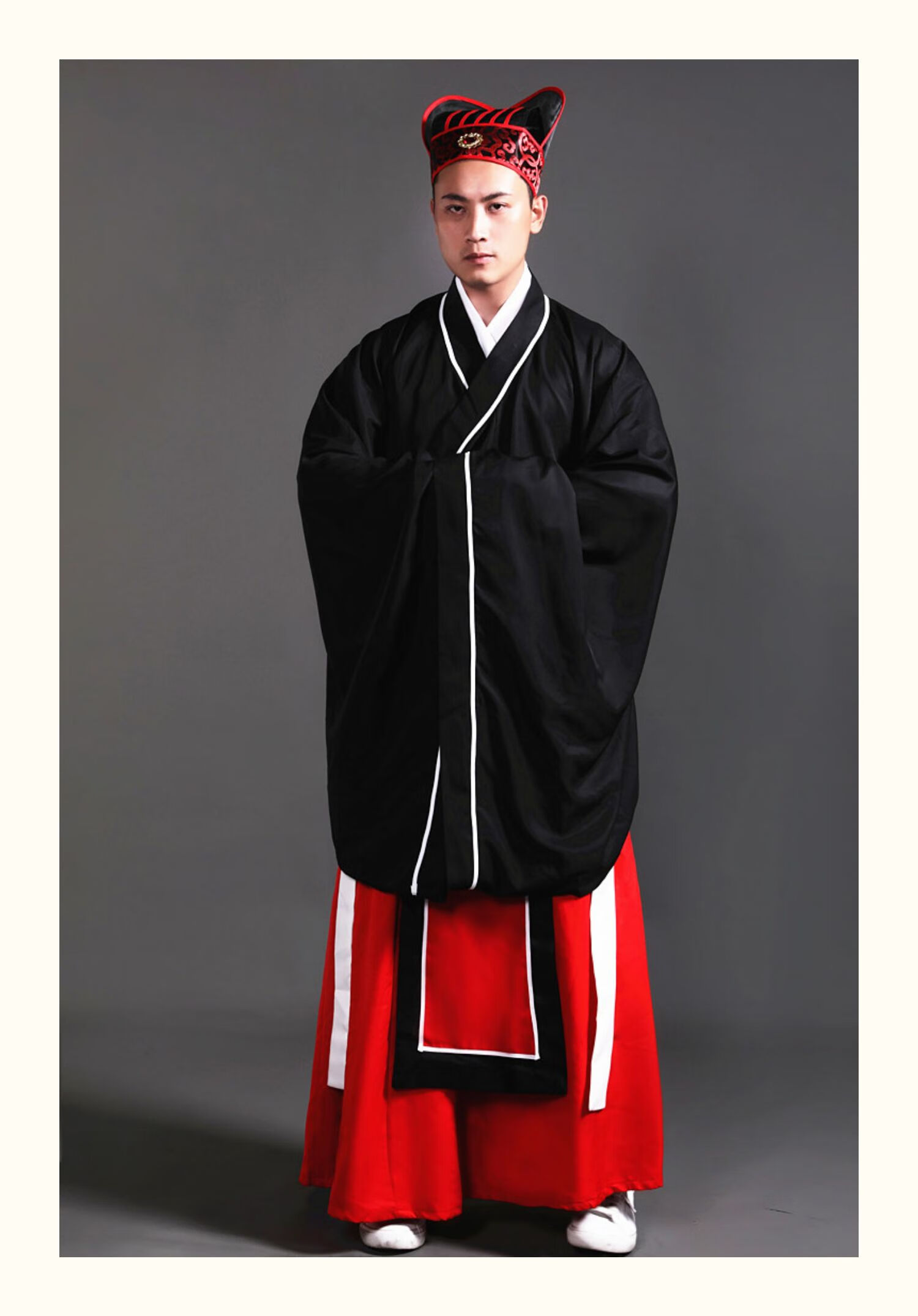汉代男子服饰的特点图片